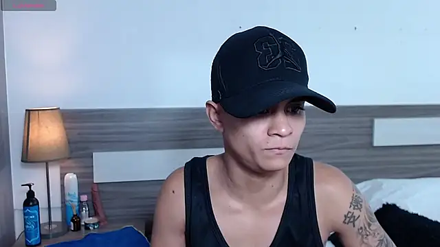 Liiamthompson online show from December 3, 2025, 9:18 am