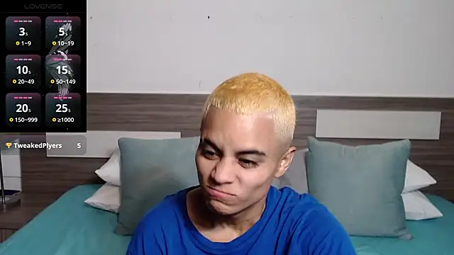 Liiamthompson online show from April 9, 2026, 9:15 am