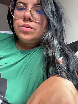 viccky vick online show from February 10, 2025, 1:55 pm