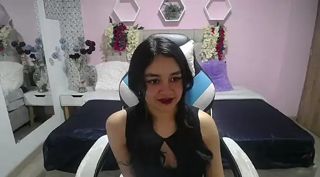 Lucy Harris online show from January 29, 2025, 7:32 pm