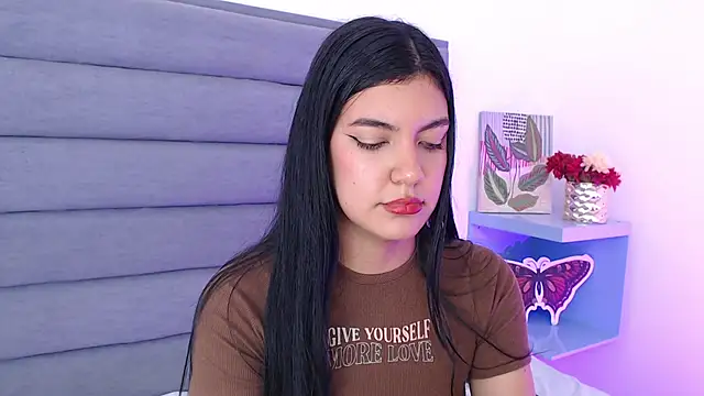 Snapshot of JenniferHost chatting on February 27, 2025, 4:32 pm JenniferHost online show from February 27, 2025, 4:32 pm