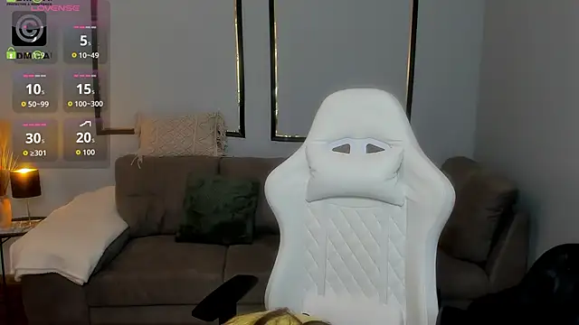 Anya-Ray online show from November 23, 2025, 1:22 pm