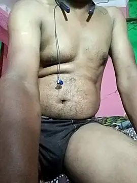 Snapshot of romantictubai chatting on June 3, 2026, 5:40 pm romantictubai online show from June 3, 2026, 5:40 pm
