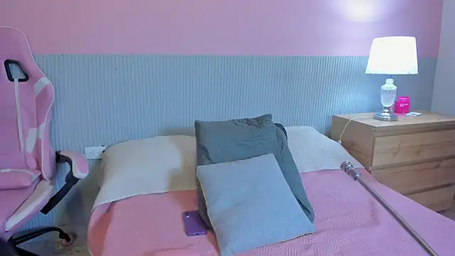 yeikafoxy online show from March 29, 2026, 11:32 am