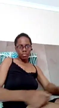 Snapshot of SlenderNox chatting on February 8, 2025, 12:39 pm SlenderNox online show from February 8, 2025, 12:39 pm