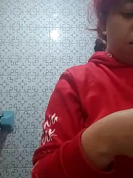 Snapshot of alexandraluv chatting on February 14, 2025, 2:33 pm alexandraluv online show from February 14, 2025, 2:33 pm