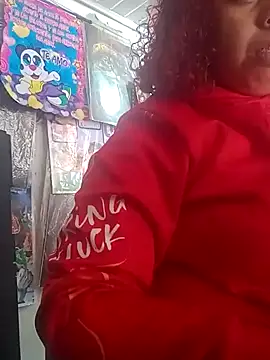 Snapshot of alexandraluv chatting on March 5, 2025, 4:57 pm alexandraluv online show from March 5, 2025, 4:57 pm