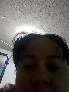 alexandraluv online show from October 3, 2025, 7:33 pm