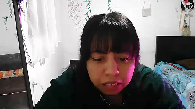 alexandraluv online show from October 17, 2025, 11:07 pm