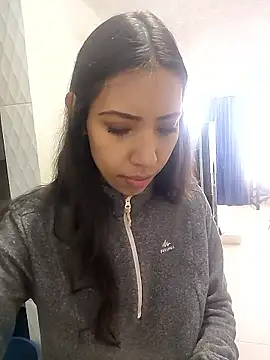 Miss veronicaa2 online show from January 16, 2026, 12:31 pm