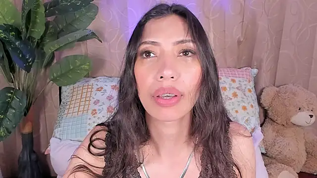 Snapshot of Miss_veronicaa2 chatting on July 6, 2026, 1:19 pm Miss veronicaa2 online show from July 6, 2026, 1:19 pm