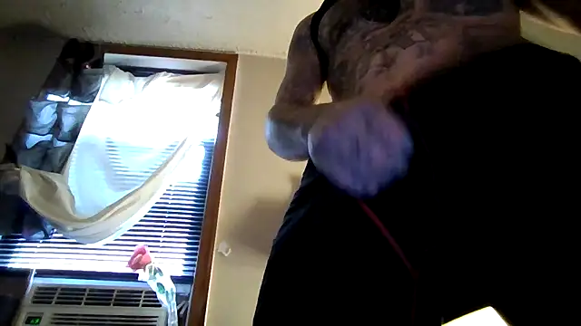 Snapshot of cruz815 chatting on September 24, 2025, 6:55 pm cruz815 online show from September 24, 2025, 6:55 pm