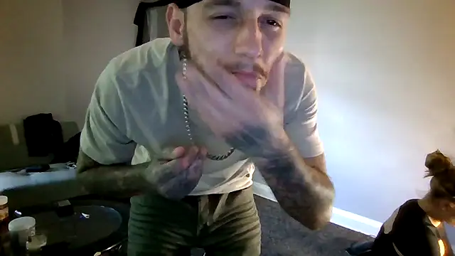 Snapshot of cruz815 chatting on October 15, 2025, 7:25 pm cruz815 online show from October 15, 2025, 7:25 pm