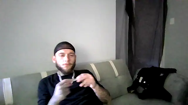 Snapshot of cruz815 chatting on October 21, 2025, 4:19 pm cruz815 online show from October 21, 2025, 4:19 pm