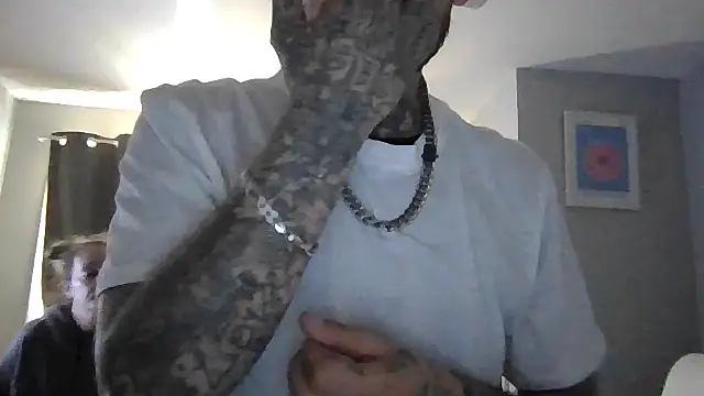 cruz815 online show from April 7, 2026, 3:12 pm