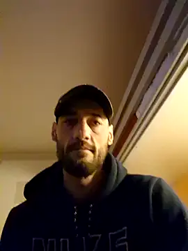enzo4586 online show from January 28, 2025, 11:07 pm