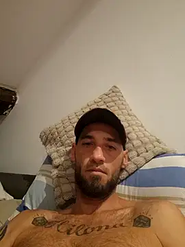 enzo4586 online show from August 8, 2026, 11:18 pm