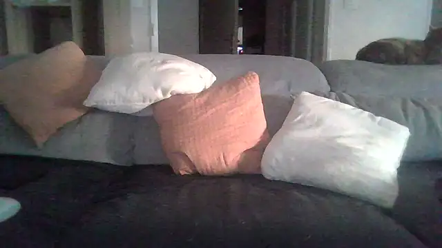 Snapshot of Zer_oki chatting on July 21, 2026, 6:32 pm Zer oki online show from July 21, 2026, 6:32 pm
