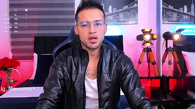 Max Conor1 online show from March 17, 2025, 10:49 am