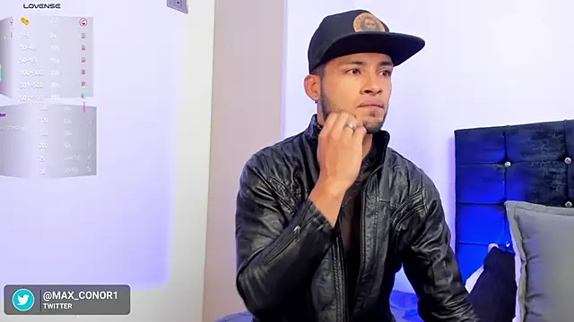 Max Conor1 online show from October 23, 2025, 1:43 pm