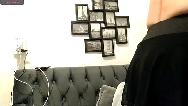 MirandaLatinaLovely online show from October 31, 2025, 3:02 pm