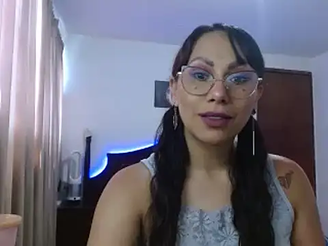 AloLovely  online show from April 14, 2026, 7:31 pm