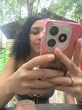 Snapshot of Street_royal chatting on March 13, 2025, 7:17 pm Street royal online show from March 13, 2025, 7:17 pm