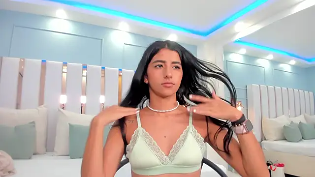 eva roseee online show from October 17, 2025, 9:17 pm