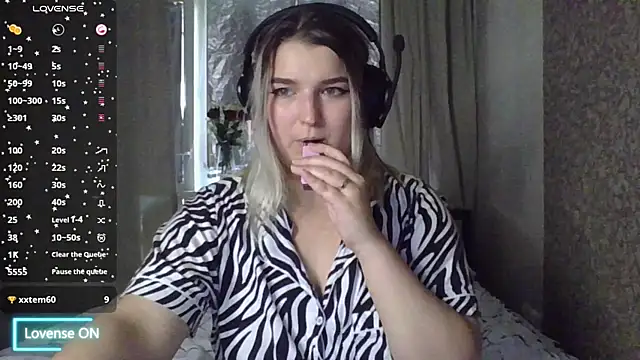 Snapshot of Jenny_Smit chatting on October 20, 2025, 7:31 am Jenny Smit online show from October 20, 2025, 7:31 am