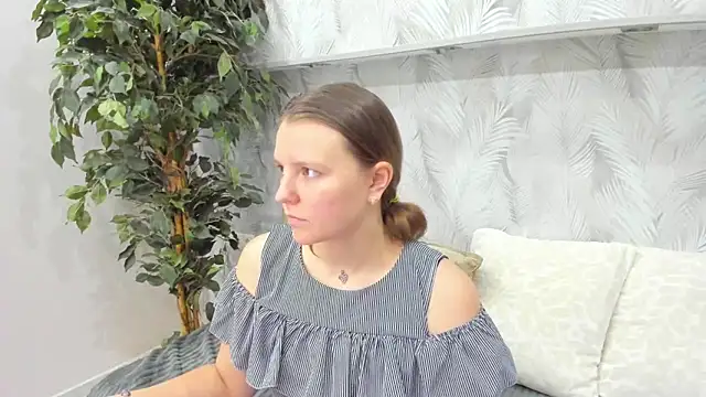 Snapshot of Jenny_Jimmy chatting on June 16, 2026, 9:23 am Jenny Jimmy online show from June 16, 2026, 9:23 am