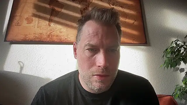 Christian87xxx online show from November 30, 2025, 9:35 am