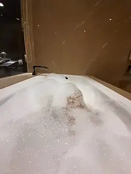 Snapshot of ahwei716 chatting on February 1, 2025, 11:10 am ahwei716 online show from February 1, 2025, 11:10 am