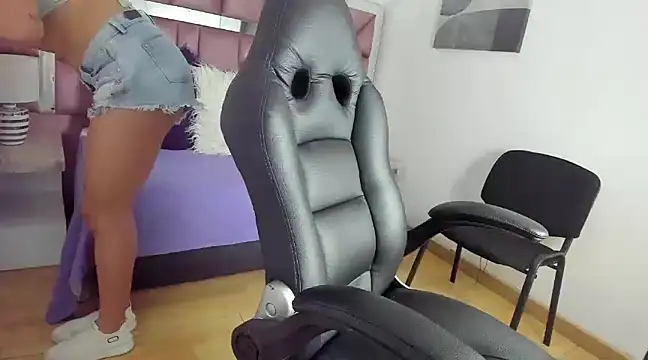 tamararose1 online show from March 7, 2025, 9:40 am