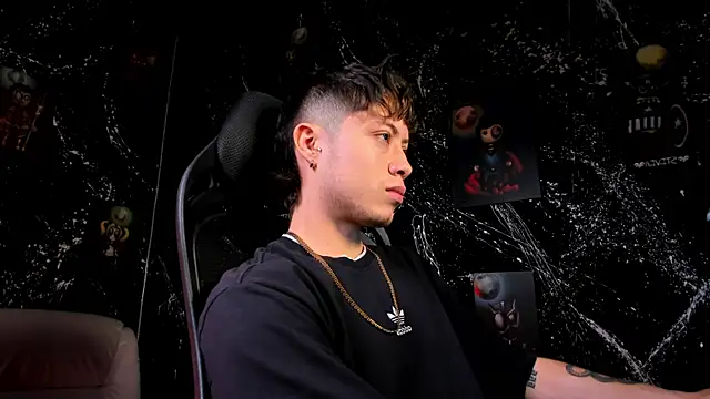 marcuscollins1  online show from February 21, 2025, 2:48 pm