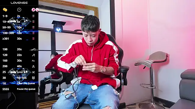 marcuscollins1  online show from September 12, 2025, 12:27 pm