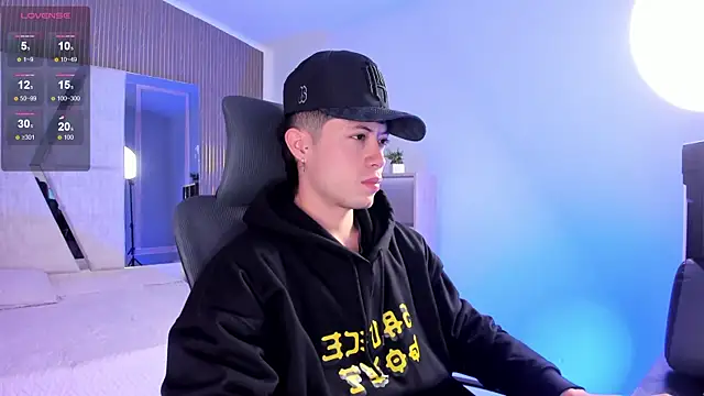 marcuscollins1  online show from December 16, 2025, 12:32 pm