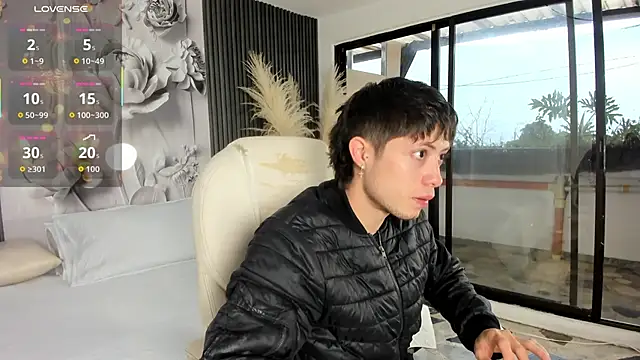 marcuscollins1  online show from February 10, 2026, 12:31 pm