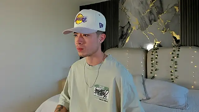 marcuscollins1  online show from March 16, 2026, 12:20 pm