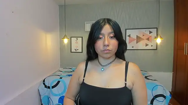 Nohemi louse online show from March 12, 2025, 7:28 pm
