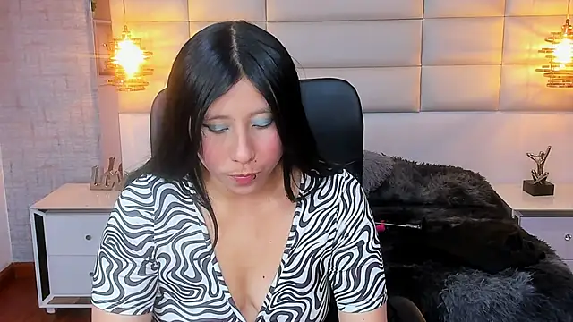 Nohemi louse online show from December 1, 2025, 7:08 pm