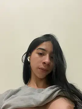 sara lopee1 online show from January 30, 2025, 1:00 am