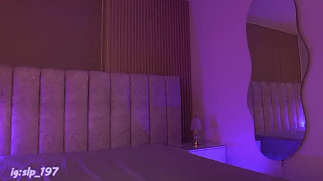 sara lopee1 online show from March 4, 2026, 12:00 pm