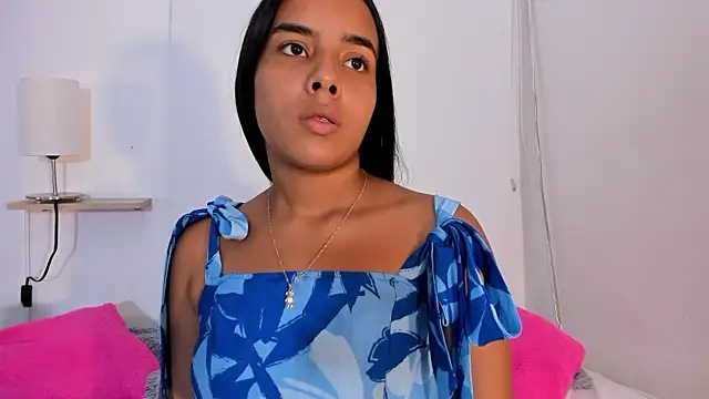 Roxy Stonee online show from January 7, 2026, 7:27 pm