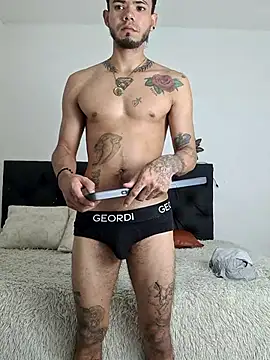 Niick01  online show from March 12, 2025, 12:31 am