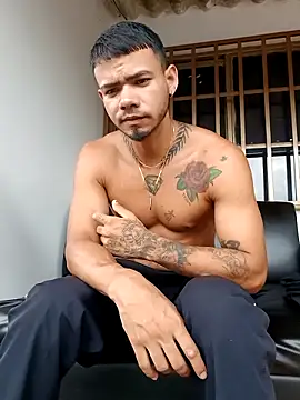 Niick01  online show from September 13, 2025, 4:51 pm