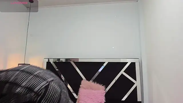 Annyrosee online show from February 25, 2025, 9:02 pm