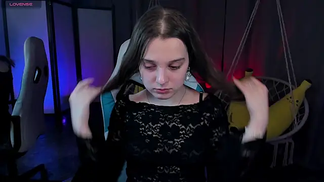 kaisajenner online show from December 18, 2025, 6:58 pm