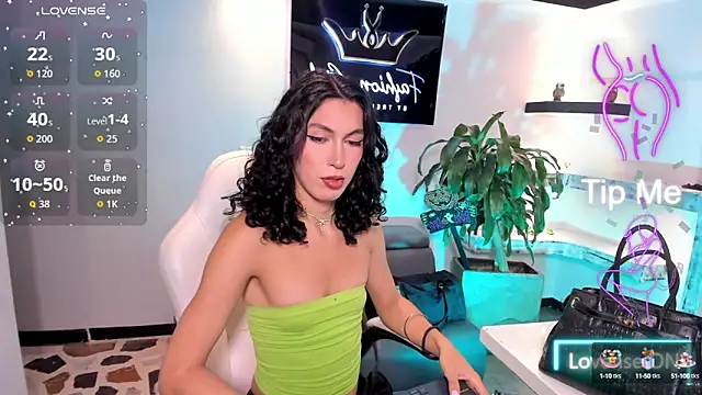 allicemackenzie online show from October 16, 2025, 6:14 am