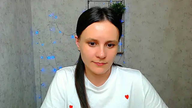 ValeriaHeart  online show from March 13, 2025, 4:45 pm