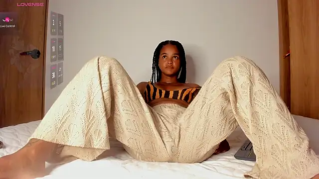 curly sweett1 online show from September 28, 2025, 11:54 pm